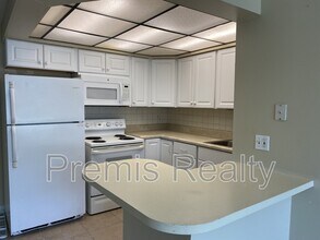 2664 St Joseph Dr in Dunedin, FL - Building Photo - Building Photo