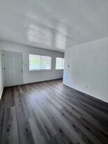 901-905 E High Ave in Redlands, CA - Building Photo