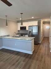 1006 10th Ave NE in Hickory, NC - Building Photo - Building Photo