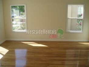 1441 Roxbury Dr in Los Angeles, CA - Building Photo - Building Photo