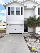 24 Redbird Lp in Destin, FL - Building Photo