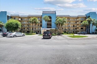 2786 Tennis Club Dr, Unit 102 in West Palm Beach, FL - Building Photo