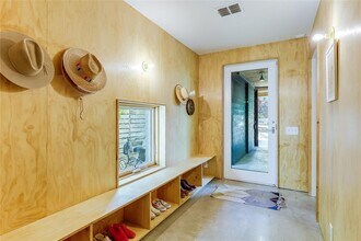 2000 Kenwood Ave in Austin, TX - Building Photo - Building Photo