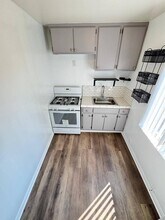 2116 1/2 E Cesar E Chavez Ave in Los Angeles, CA - Building Photo - Building Photo