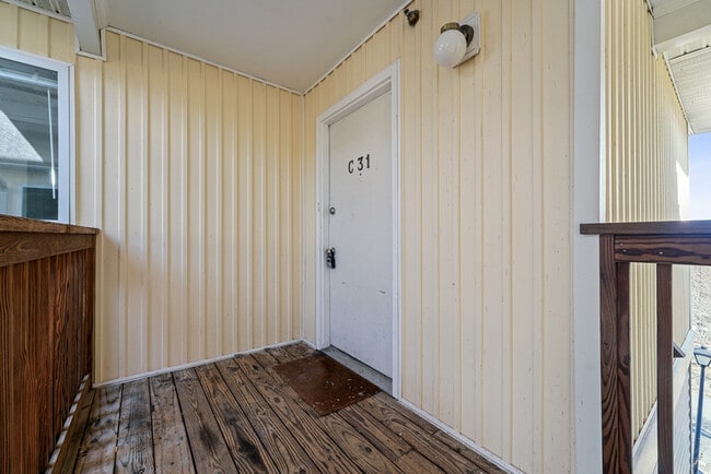 303 Smith Level Rd in Chapel Hill, NC - Building Photo - Building Photo