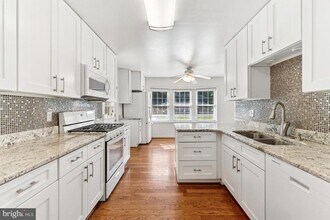 1730 Pine Valley Dr in Vienna, VA - Building Photo - Building Photo