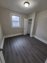 326 W Wellens St in Philadelphia, PA - Building Photo - Building Photo