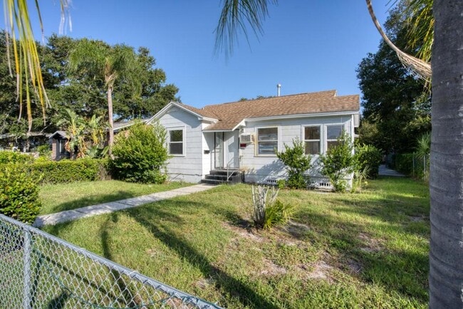 1255 Melrose Ave S in St. Petersburg, FL - Building Photo - Building Photo