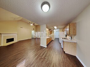 4604 Young Deer Dr in Cumming, GA - Foto de edificio - Building Photo