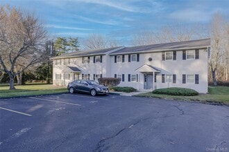 3 Locust Ct in Fishkill, NY - Building Photo - Building Photo
