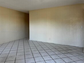 2961 NW 43 Terrace-Unit -A in Lauderdale Lakes, FL - Building Photo - Building Photo