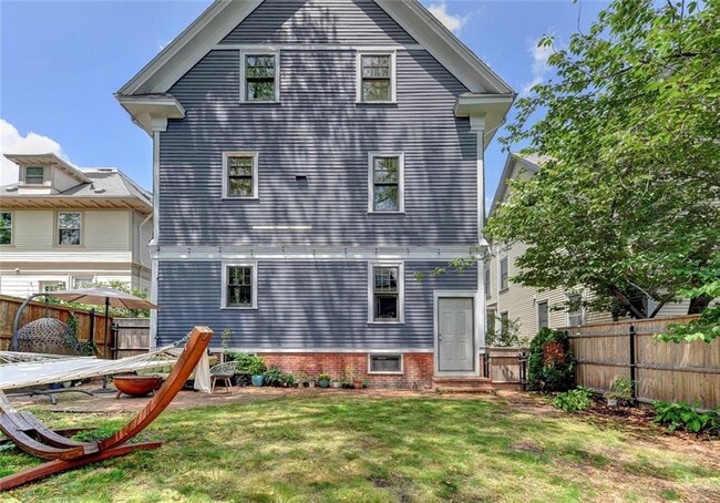 81 Irving Ave in Providence, RI - Building Photo - Building Photo