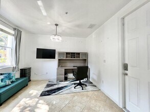 840 Marina Del Ray Ln in West Palm Beach, FL - Building Photo - Building Photo