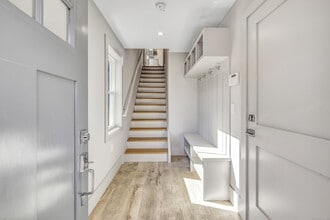 888 Oldfield Road in Fairfield, CT - Building Photo - Building Photo