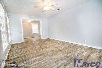 302 E Washington St in Shreveport, LA - Building Photo - Building Photo