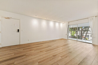 6397 Bay Club Dr in Fort Lauderdale, FL - Building Photo - Building Photo