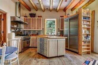 1520 Cerro Gordo Rd in Santa Fe, NM - Building Photo - Building Photo