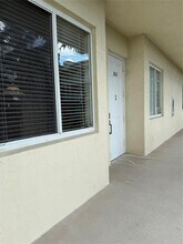 3500 Oaks Clubhouse Dr in Pompano Beach, FL - Foto de edificio - Building Photo