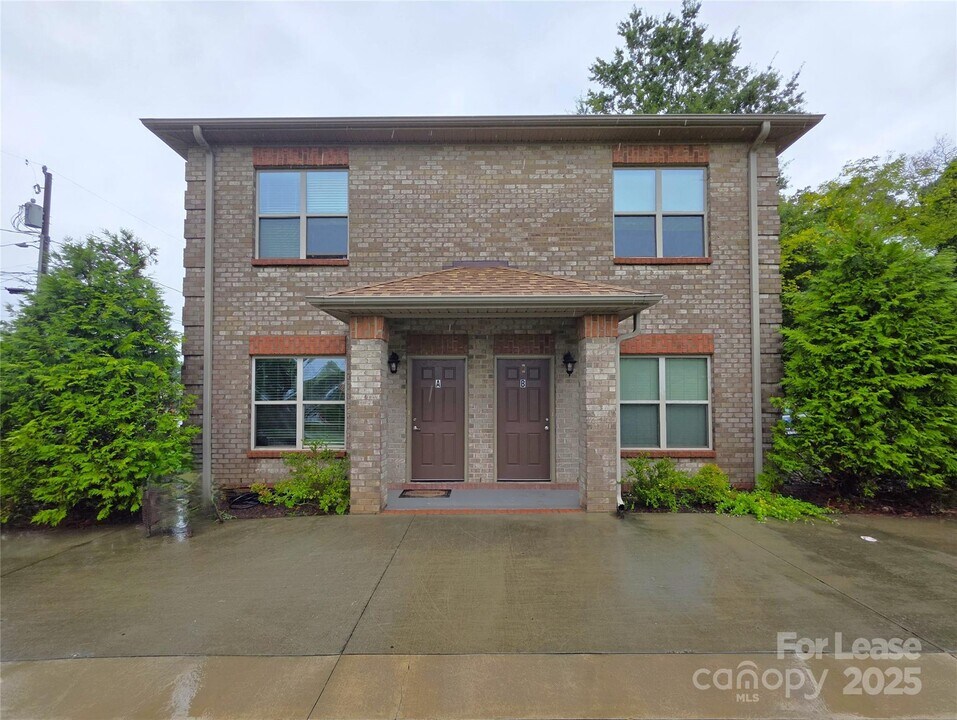 108 Maple Ave NW in Concord, NC - Building Photo