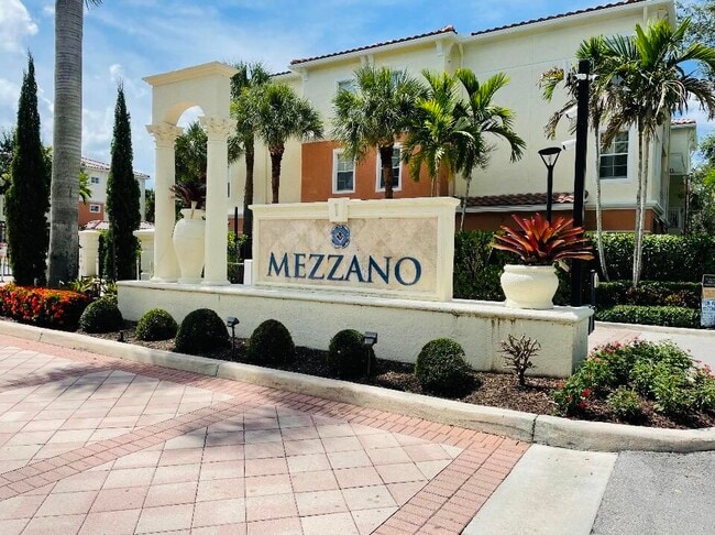 property at 9905 Baywinds Blvd