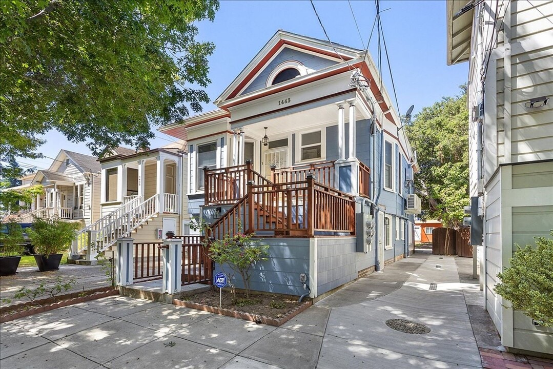 1443 Stanton St in Alameda, CA - Foto de edificio
