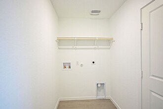 2423 Shady Grv in New Braunfels, TX - Building Photo - Building Photo