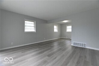 5820 E 40th St in Indianapolis, IN - Building Photo - Building Photo