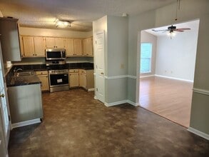 642 Aspen St in Florence, SC - Building Photo - Building Photo