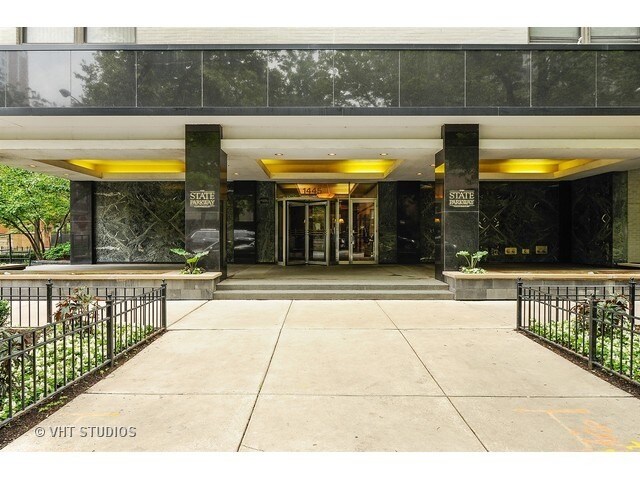 1445 N State Pkwy in Chicago, IL - Building Photo