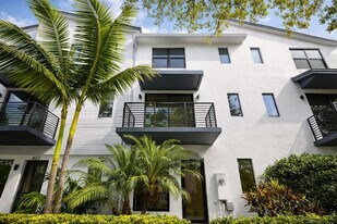 625 NE 22nd Dr in Wilton Manors, FL - Building Photo