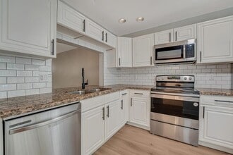 2108 NE 44th St in Lighthouse Point, FL - Building Photo - Building Photo