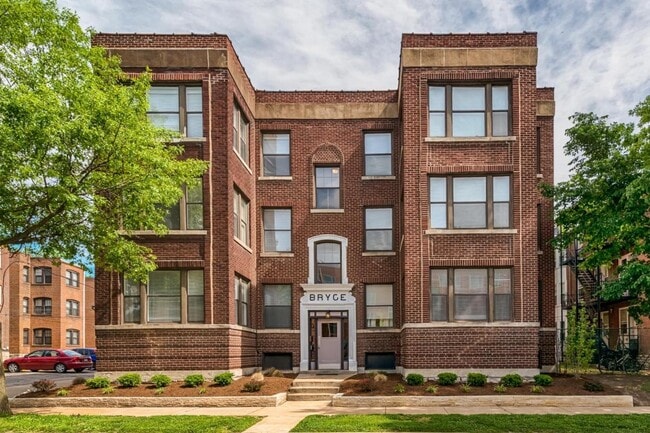 6275 Enright Ave-Unit -1W in University City, MO - Building Photo - Building Photo