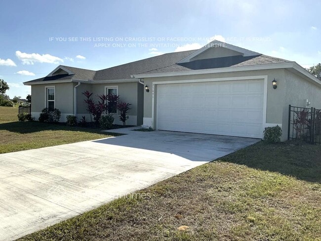 25041 Alcazar Dr in Punta Gorda, FL - Foto de edificio - Building Photo