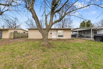 133 St Thomas Ln in Sauget, IL - Building Photo - Building Photo