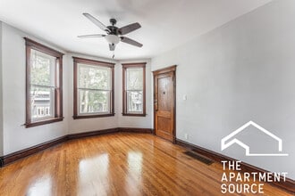 3934 N Hamilton Ave, Unit 2 in Chicago, IL - Foto de edificio - Building Photo