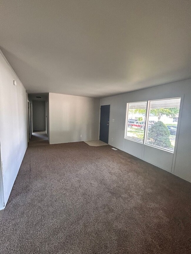 6220 Chatham Dr in Fort Wayne, IN - Building Photo - Building Photo