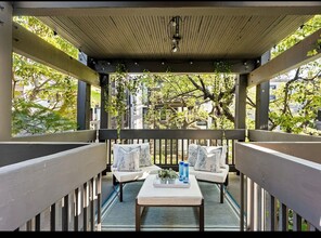 7742 Redlands St in Los Angeles, CA - Building Photo - Building Photo