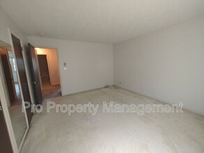 18 Broadview Terrace in Thomaston, CT - Building Photo - Building Photo