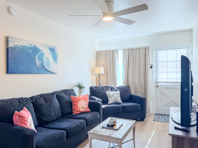 1015 Bath Ln in Ventura, CA - Building Photo - Building Photo