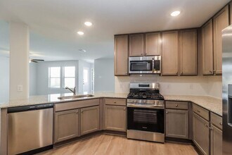 5620 Poinsettia Pl in Montgomery, TX - Foto de edificio - Building Photo