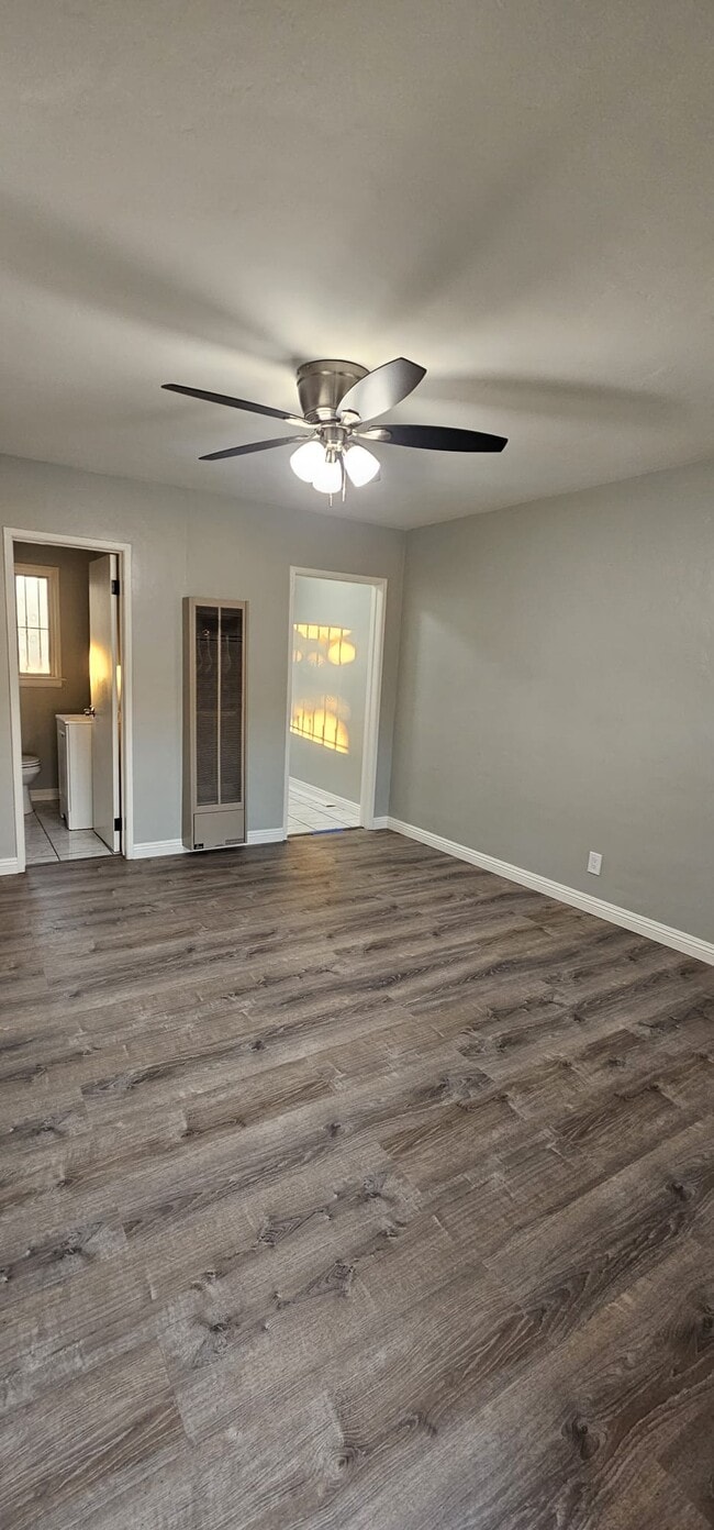 5723 Loveland St, Unit 5723 in Bell Gardens, CA - Foto de edificio - Building Photo