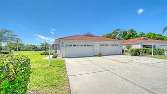 7510 Preserves Ct in Sarasota, FL - Building Photo
