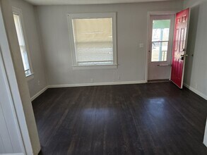 11401 E 9th St S in Independence, MO - Building Photo - Building Photo