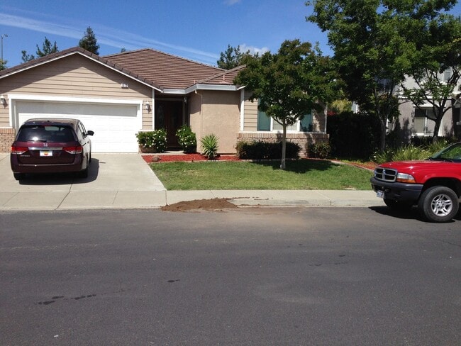 property at 1012 Boone Ct