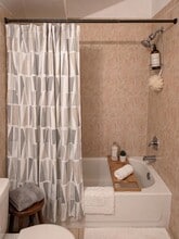 100 Hague St, Unit Beautiful 2 BR 1 Bath in Jersey City, NJ - Building Photo - Building Photo