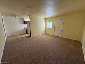 1309 N 23rd St, Unit 3 in Las Vegas, NV - Foto de edificio - Building Photo