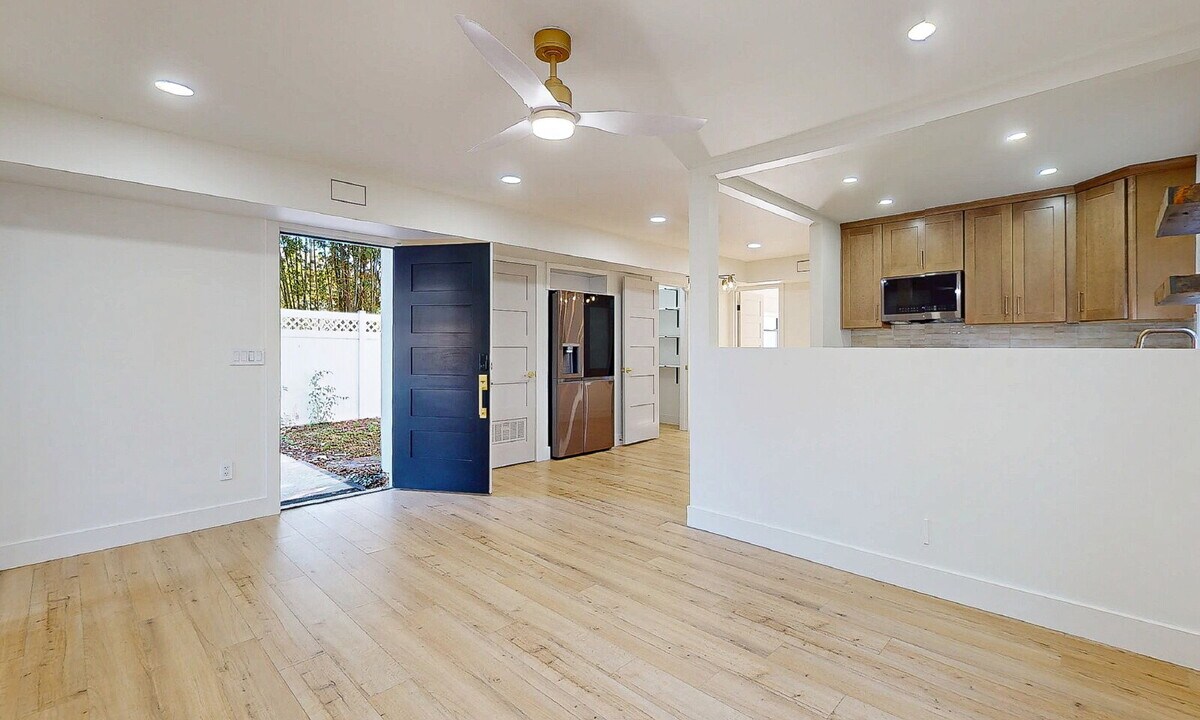 612 10th Ave S in Jacksonville Beach, FL - Building Photo