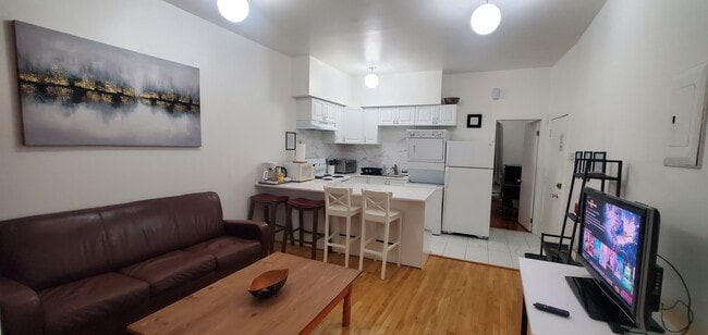 property at 87 Milton Rue