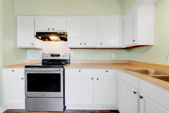 14 Holden Rd in Columbia City, IN - Building Photo - Building Photo