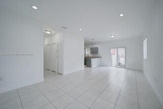14750 NE 7th Ave in Miami, FL - Building Photo - Building Photo